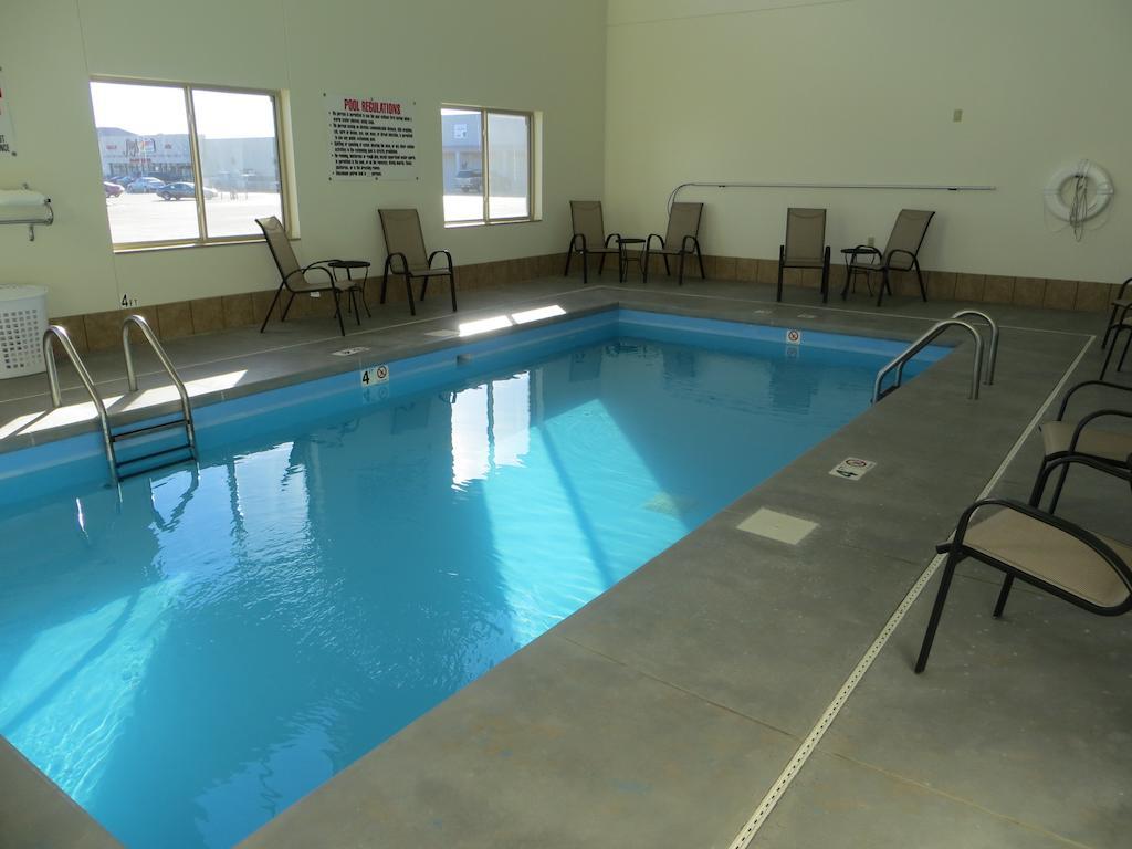 The Edgewood Hotel And Suites Fairbury Buitenkant foto