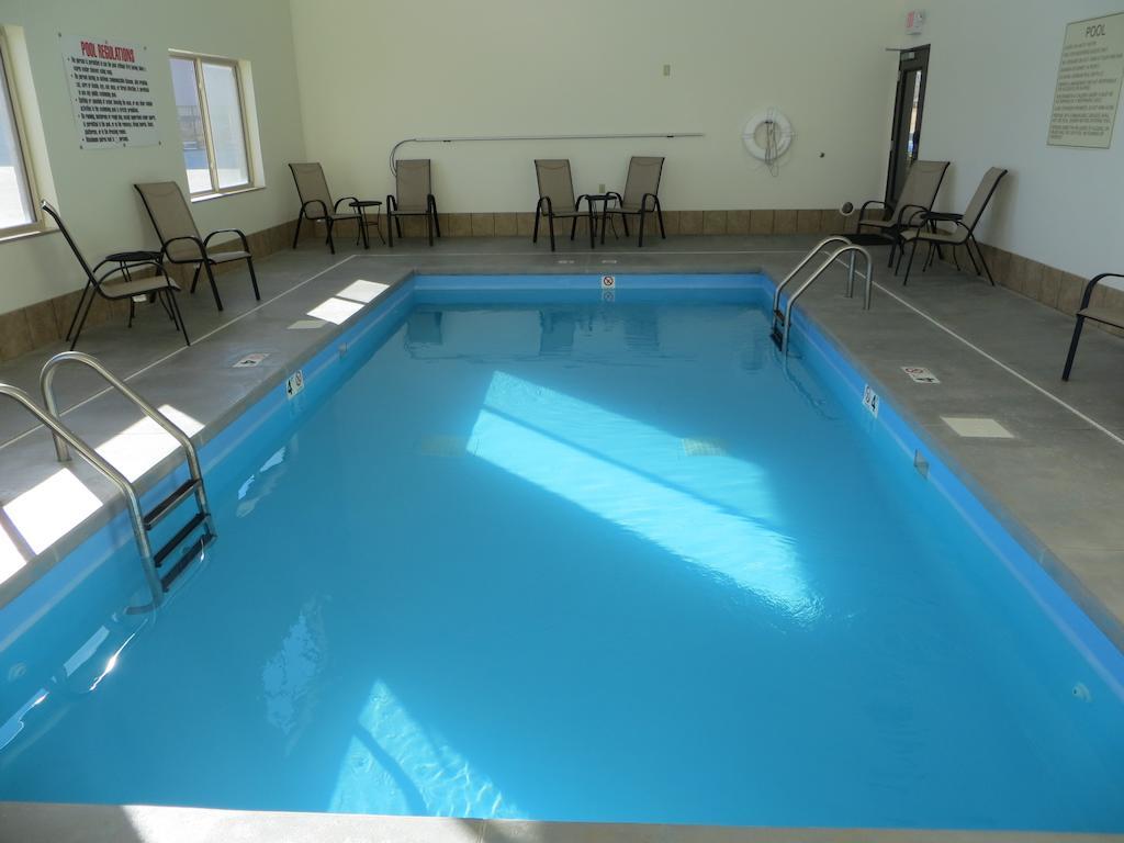 The Edgewood Hotel And Suites Fairbury Buitenkant foto