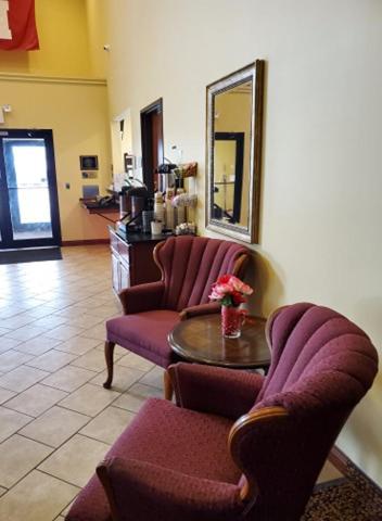 The Edgewood Hotel And Suites Fairbury Buitenkant foto